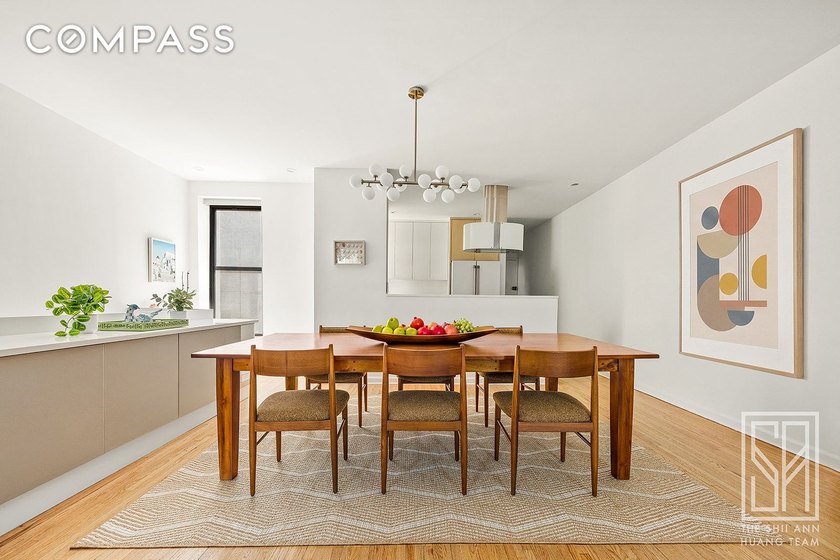 Dreaming of the grand proportions of a townhouse, but at the - photo 5