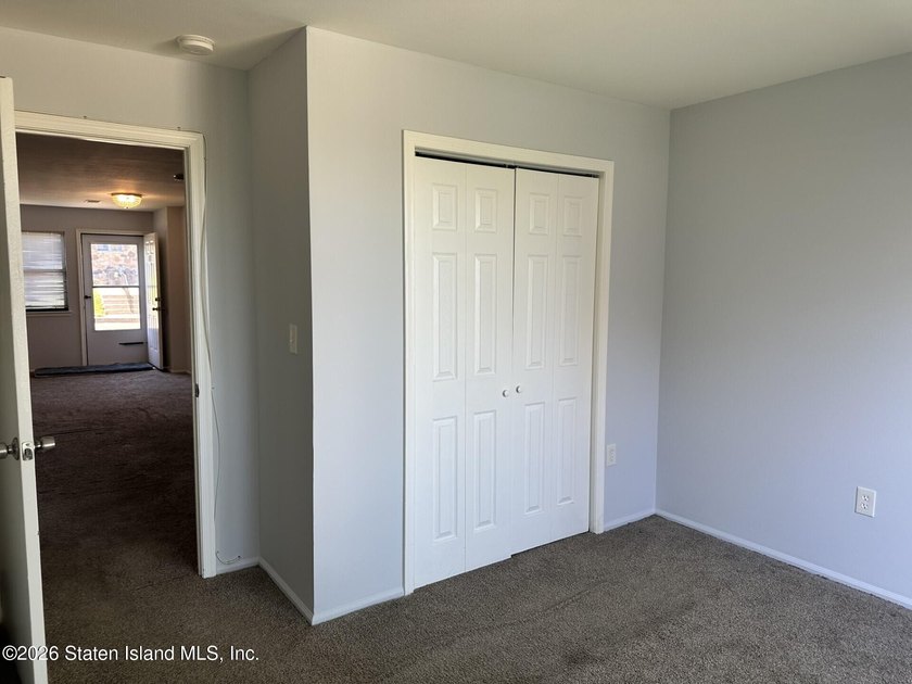 Welcome to 27 Bradley Court most sought Willowbrook, Near - photo 6