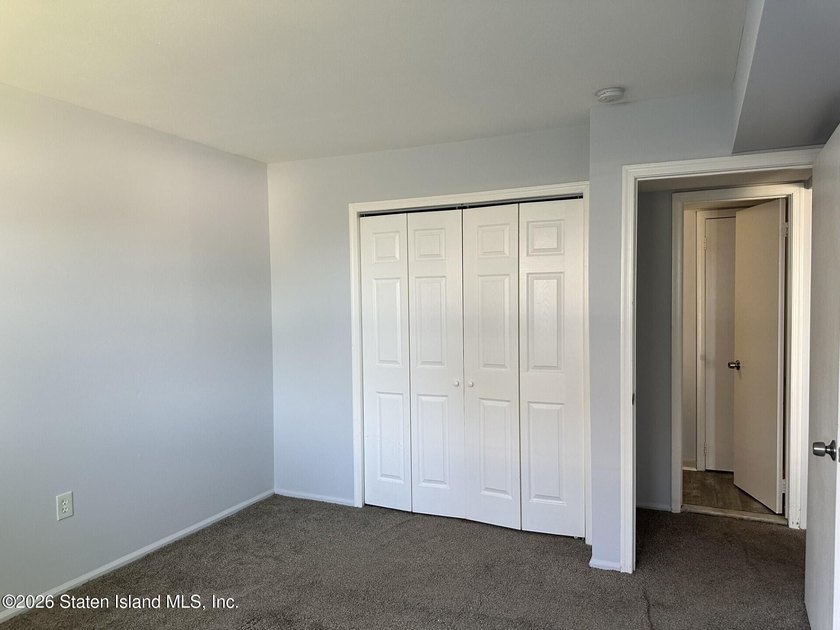 Welcome to 27 Bradley Court most sought Willowbrook, Near - photo 7