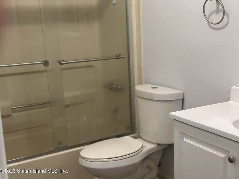 Welcome to 27 Bradley Court most sought Willowbrook, Near - photo 10