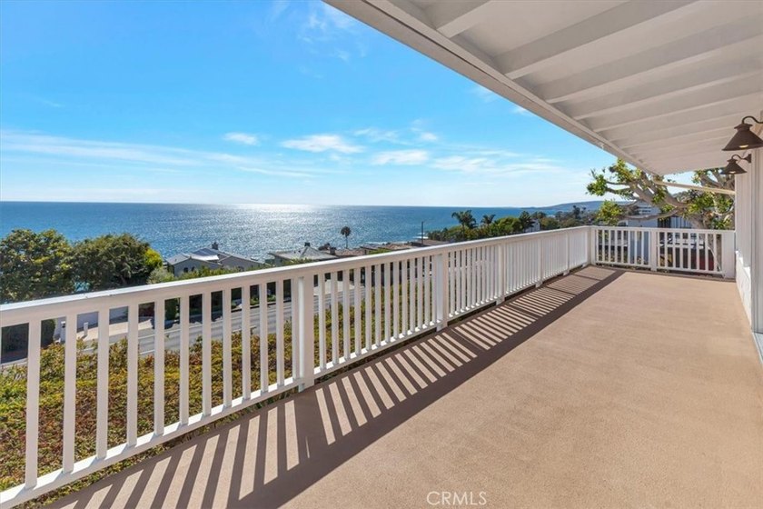 Perched above Coast Highway in South Laguna, this coastal - photo 11