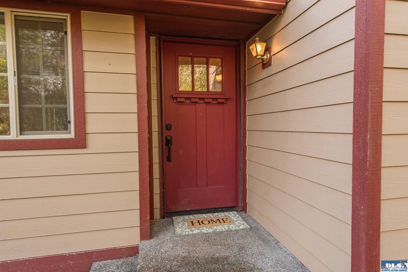 Spacious and beautifully updated 3-bedroom, 3-bath home on 2.80 - photo 14