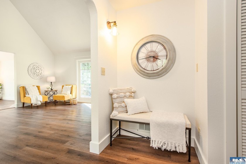 Spacious and beautifully updated 3-bedroom, 3-bath home on 2.80 - photo 16