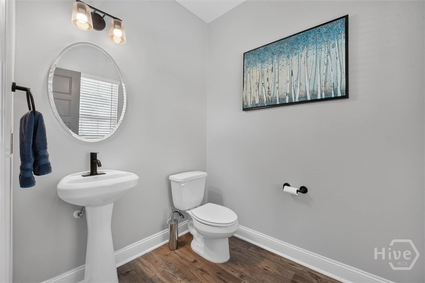 Welcome to this beautifully appointed 4-bedroom, 3 and a half - photo 17