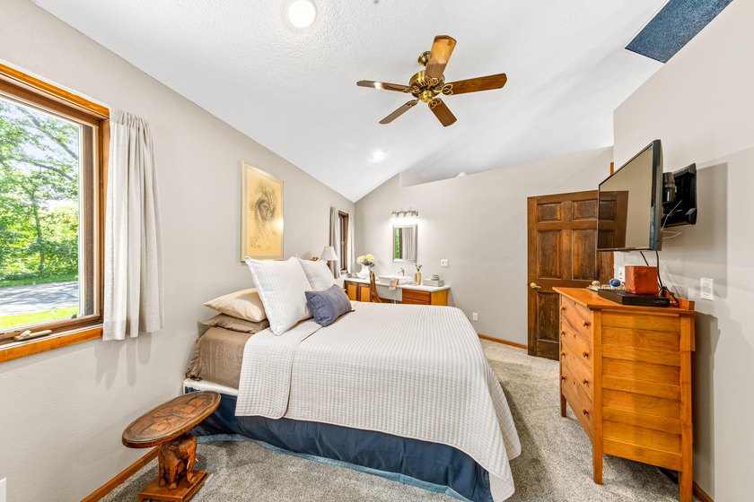 Welcome Home to your private golf course in this small community - photo 18