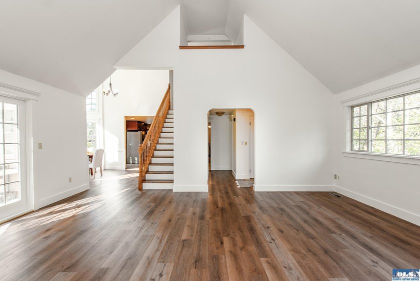 Spacious and beautifully updated 3-bedroom, 3-bath home on 2.80 - photo 20