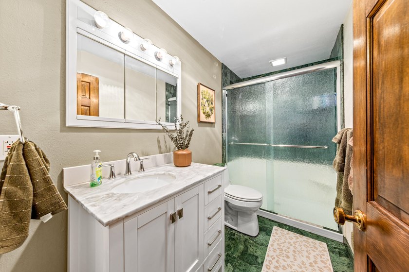 Welcome Home to your private golf course in this small community - photo 22