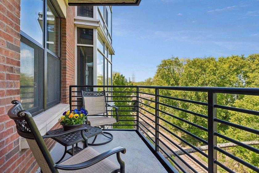 Welcome to the Village Lofts at St. Anthony Falls in one of the - photo 25
