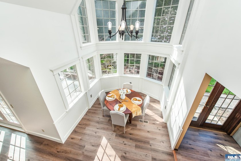 Spacious and beautifully updated 3-bedroom, 3-bath home on 2.80 - photo 36