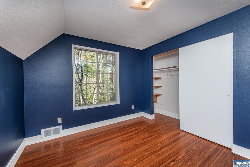 Spacious and beautifully updated 3-bedroom, 3-bath home on 2.80 - photo 45