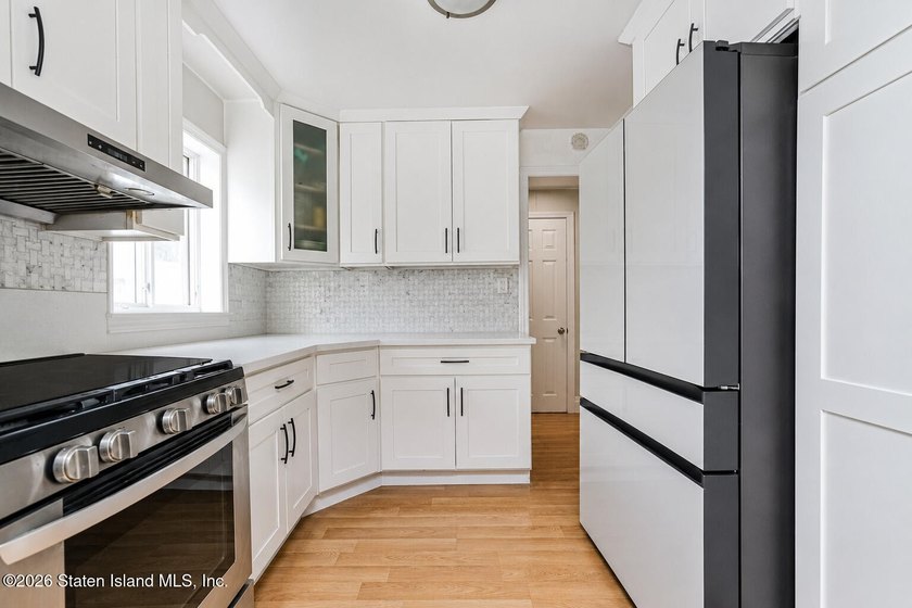 Welcome to 255 Saint Marys Ave convenient located. just 5 - photo 6
