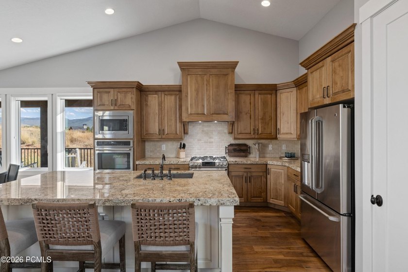 Experience the Red Ledges Lifestyle. Imagine waking up each - photo 5