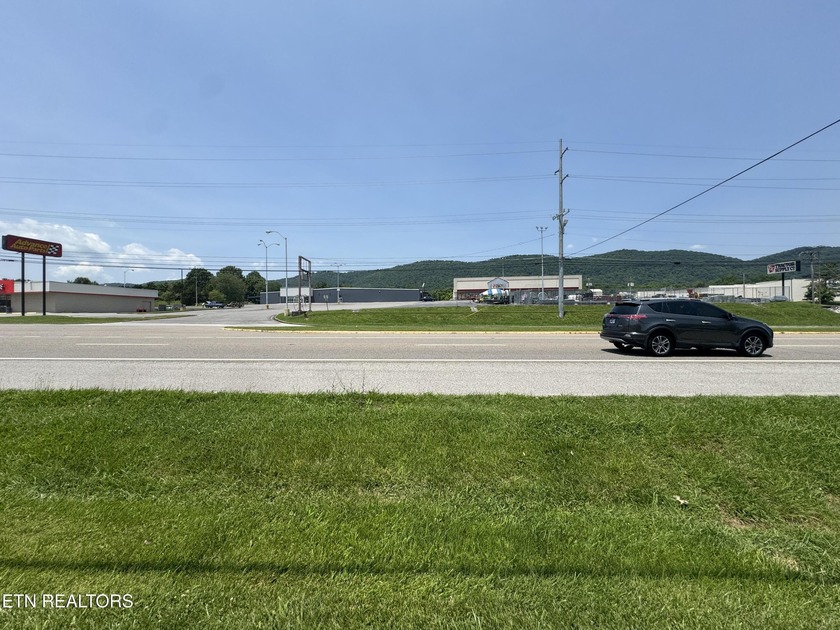 Great location to place your business on the map. Located within - photo 2
