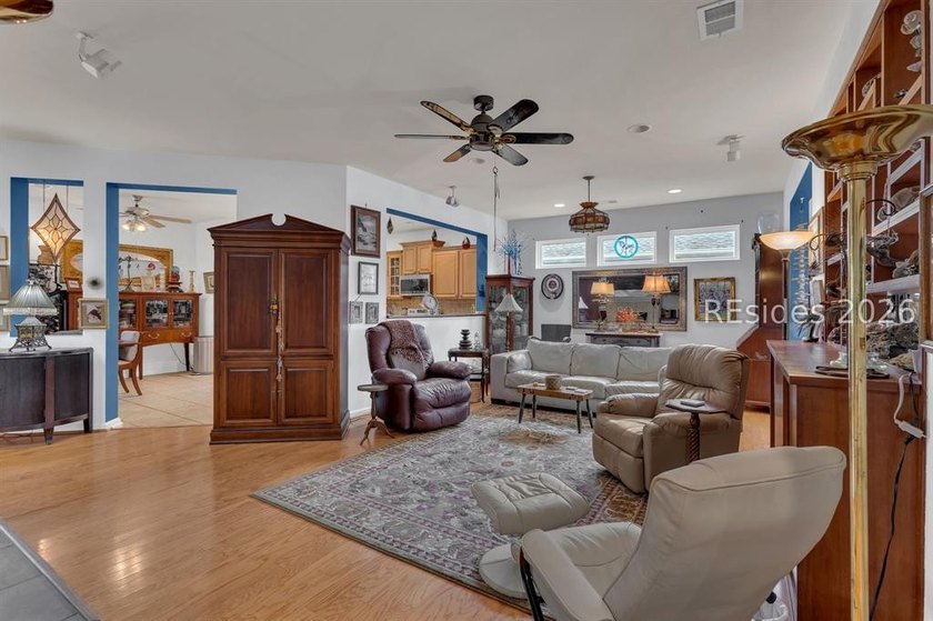 Very rare Cumberland Model with Casita (Guest Cottage). Perfect - photo 8