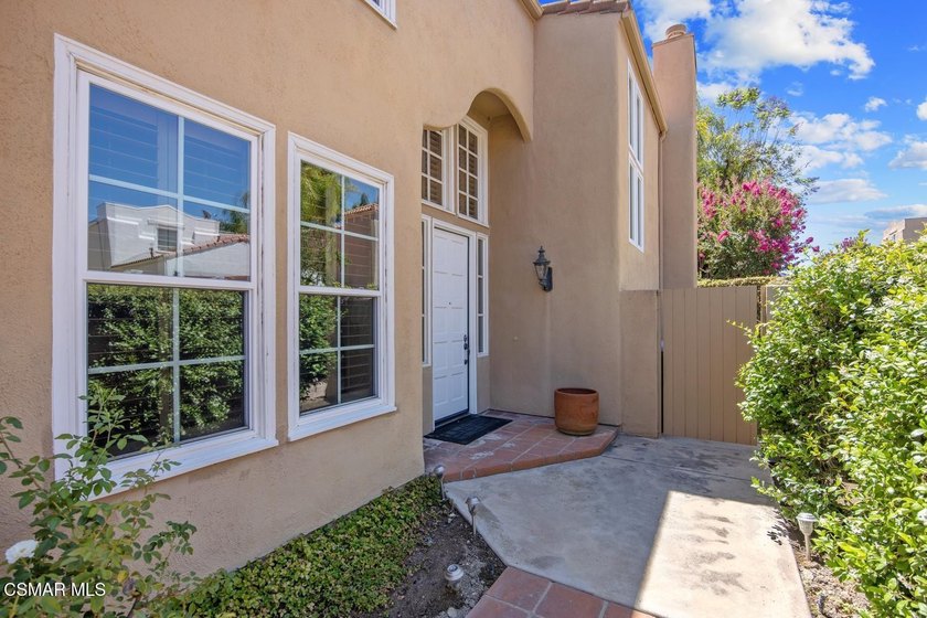 Fabulous two-story home in a gated Calabasas neighborhood - photo 2