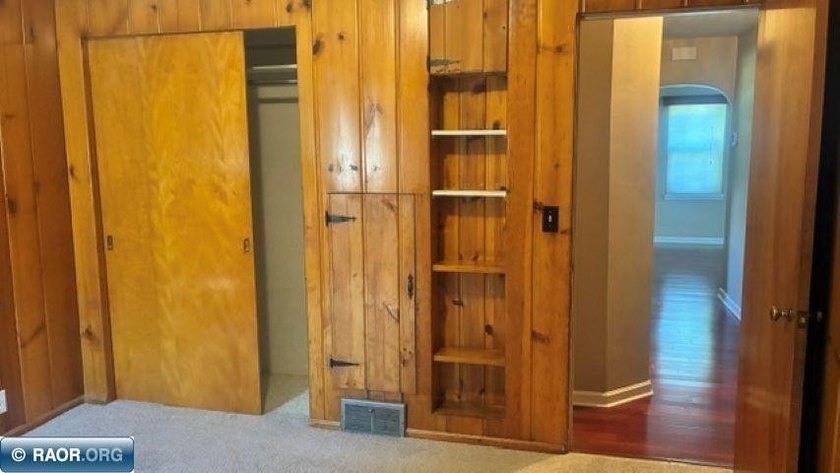 Very nicely appointed home. In a very nice area. 3 Bedroom 1.75 - photo 17