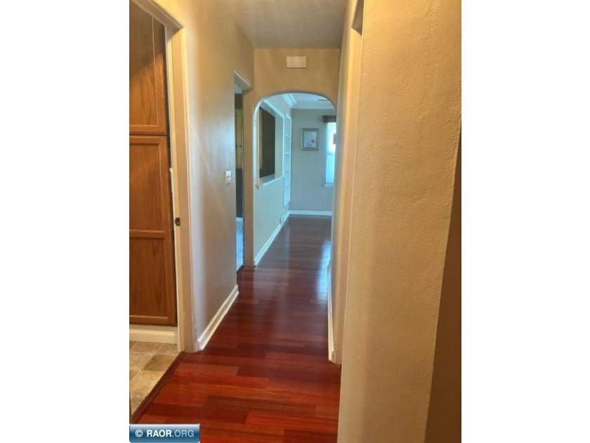 Very nicely appointed home. In a very nice area. 3 Bedroom 1.75 - photo 21