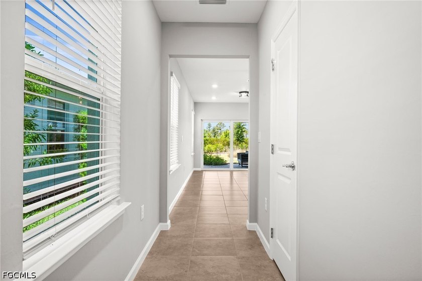 Welcome to this beautifully designed Daylen model by Pulte Homes - photo 26