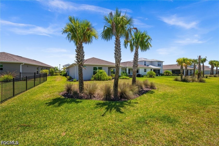 Welcome to this beautifully designed Daylen model by Pulte Homes - photo 33