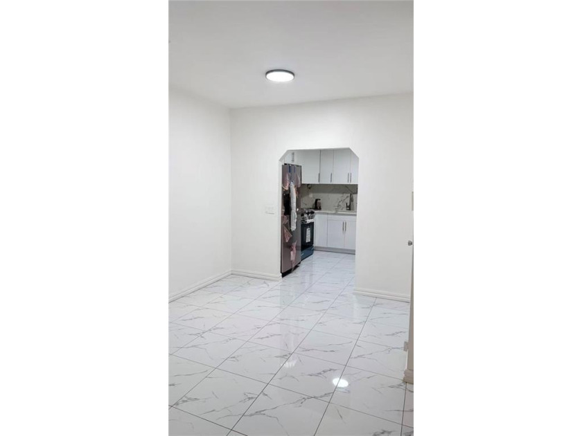 Welcome to this beautifully renovated fully detached - photo 6
