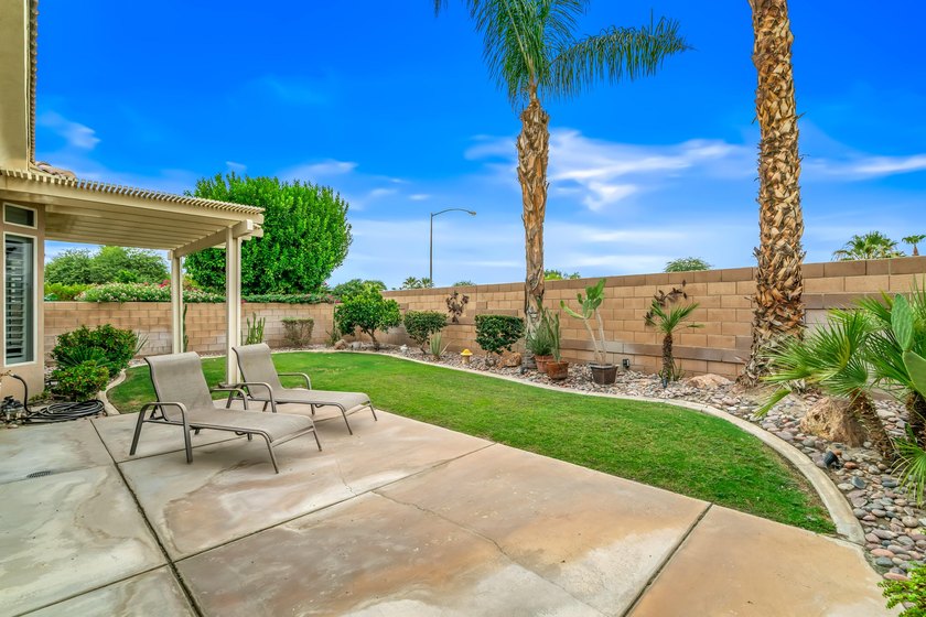 Beautiful Open 2 bedroom, 2 bath home that also has a 3rd - photo 38