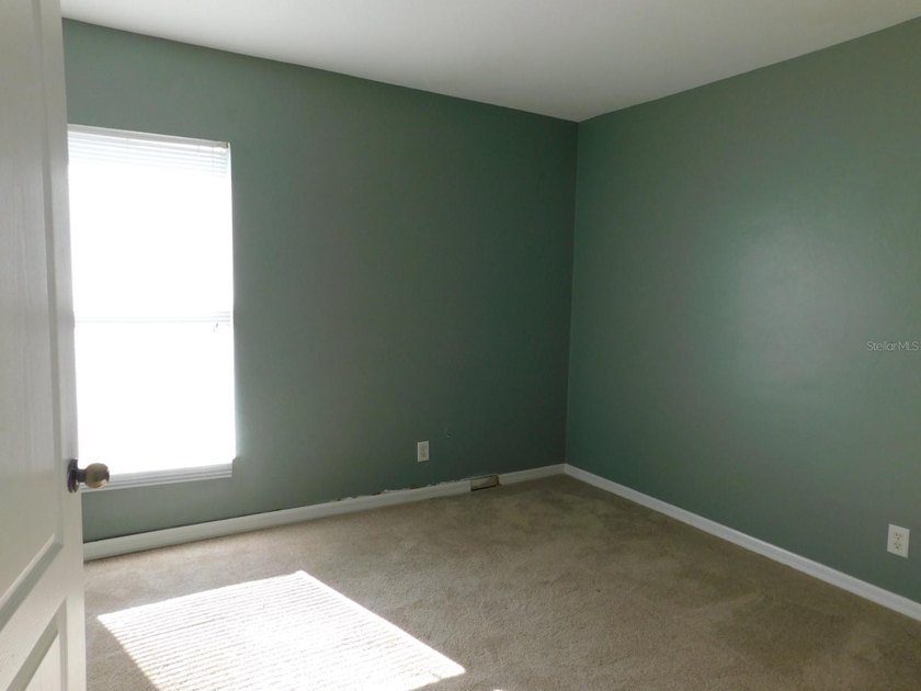 Nice home with 3 bedroom, 2 baths, rear screened porch. Open - photo 6