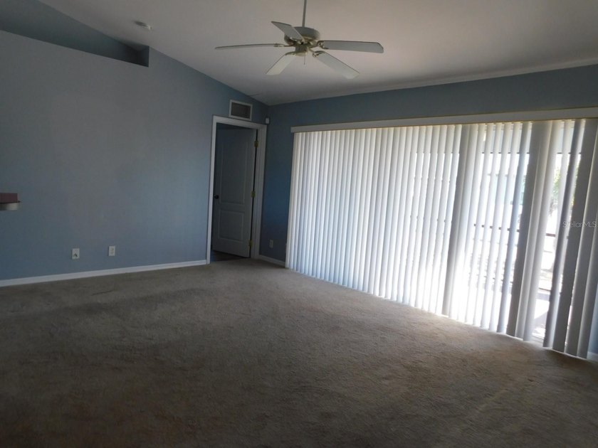 Nice home with 3 bedroom, 2 baths, rear screened porch. Open - photo 9