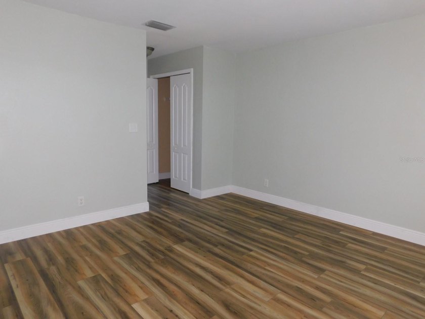 Nice home with 3 bedroom, 2 baths, rear screened porch. Open - photo 10