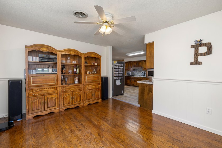 Enjoy country living on this 10-acre property with two homes - photo 10