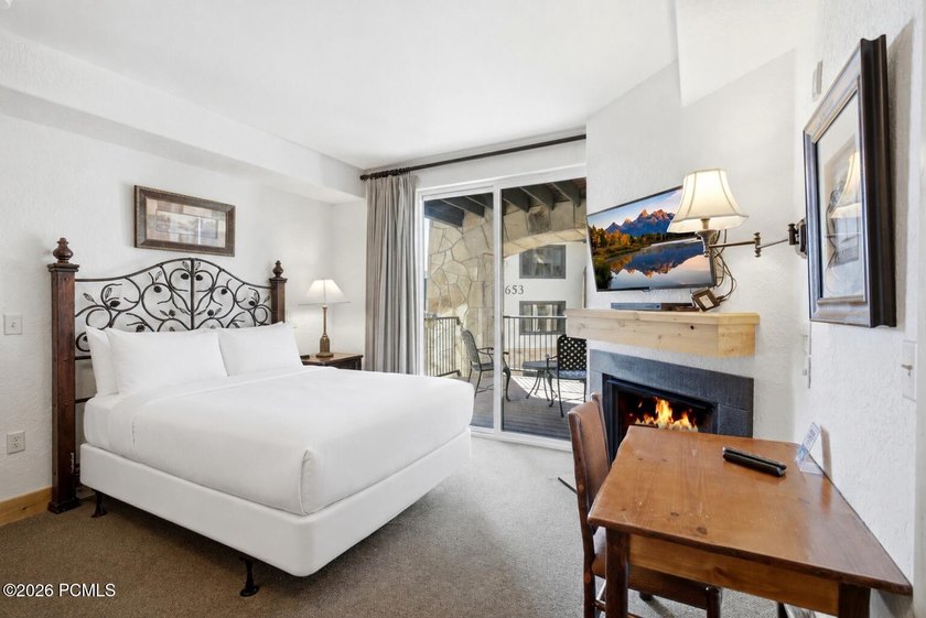 Resort residences tend to read alike on paper. What separates - photo 9
