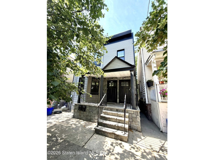 6 OVER 6, RENOVATED 2 YEARS AGO, SECOND FLOOR IS RENTED 3,500 - photo 2