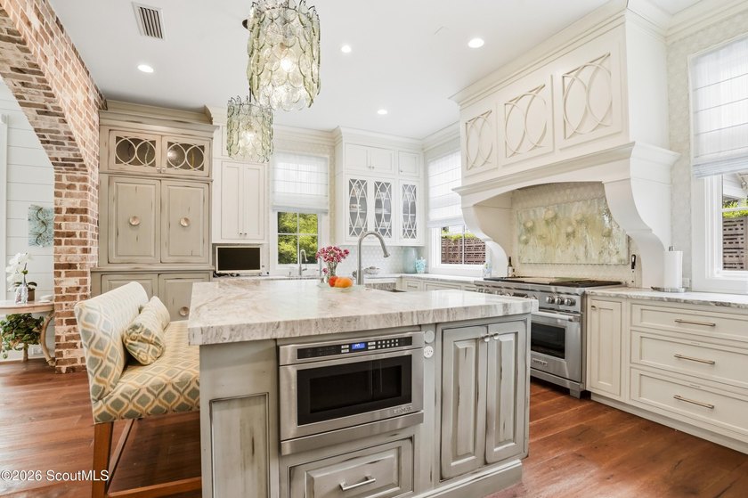 Experience unparalleled luxury in this exceptional island home - photo 16