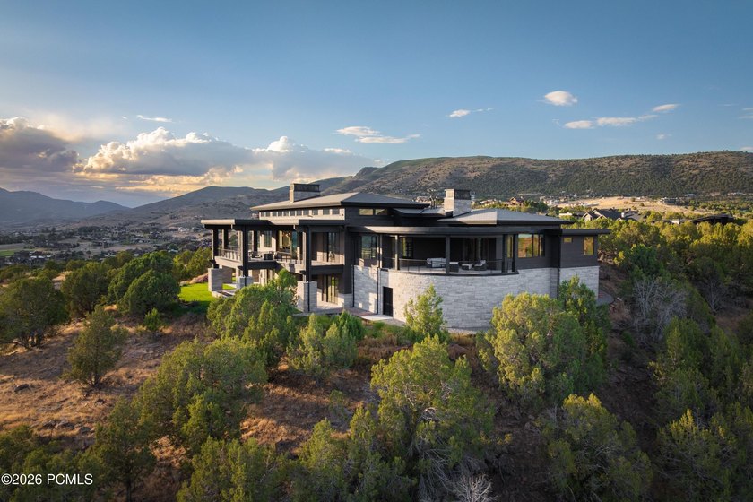 Introducing the most significant private estate ever offered in - photo 3