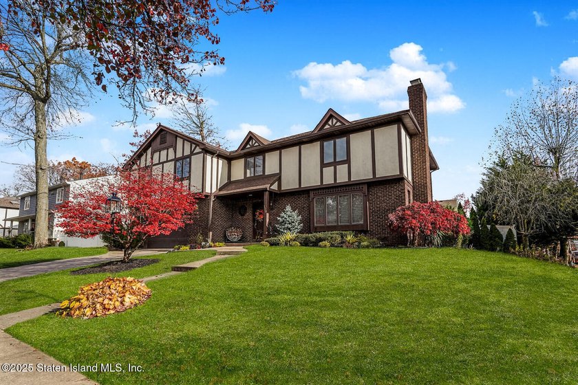 Welcome to 159 Aspinwall Street, a spacious 4,188 sq. ft. legal - photo 4