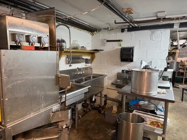 Spanish Resturant located in a beautiful neighbourhood - photo 7