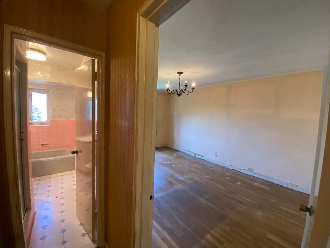 Convenient SheepsHead Bay Location Near Shopping and - photo 8