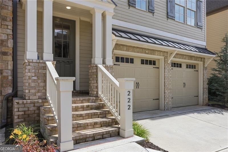Welcome to this beautifully designed luxury townhome located in - photo 2