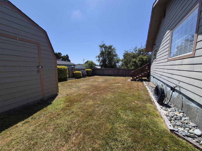 Beautifully Maintained Home Near the Ocean &amp; Redwood National - photo 16