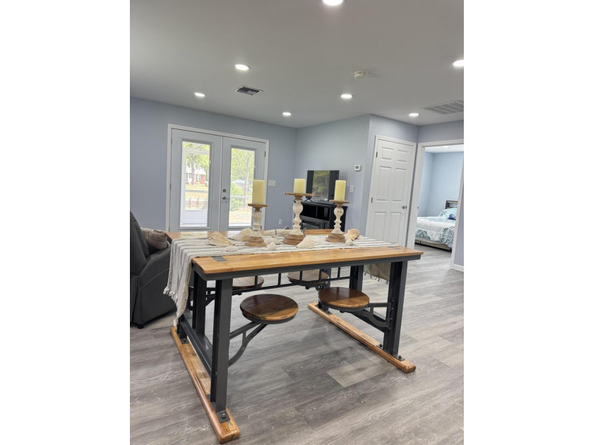 Experience lakefront living at its best with this beautifully - photo 10