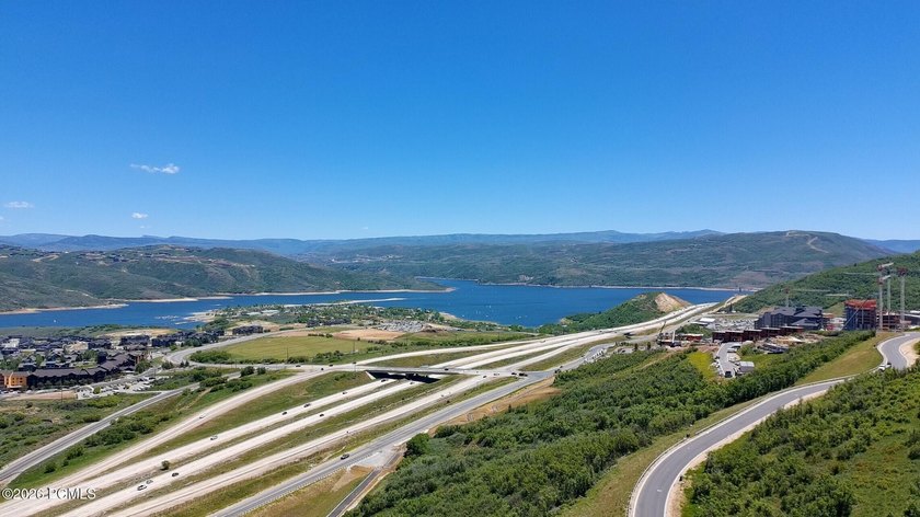 Rare ski-in/ski-out homesite at Marcella Mountain. Bordering two - photo 5