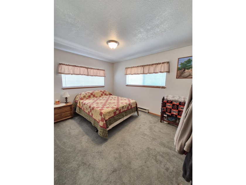 Beautifully Maintained Home Near the Ocean &amp; Redwood National - photo 28