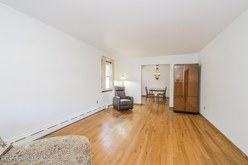 Custom two family detached home located in the exclusive - photo 2