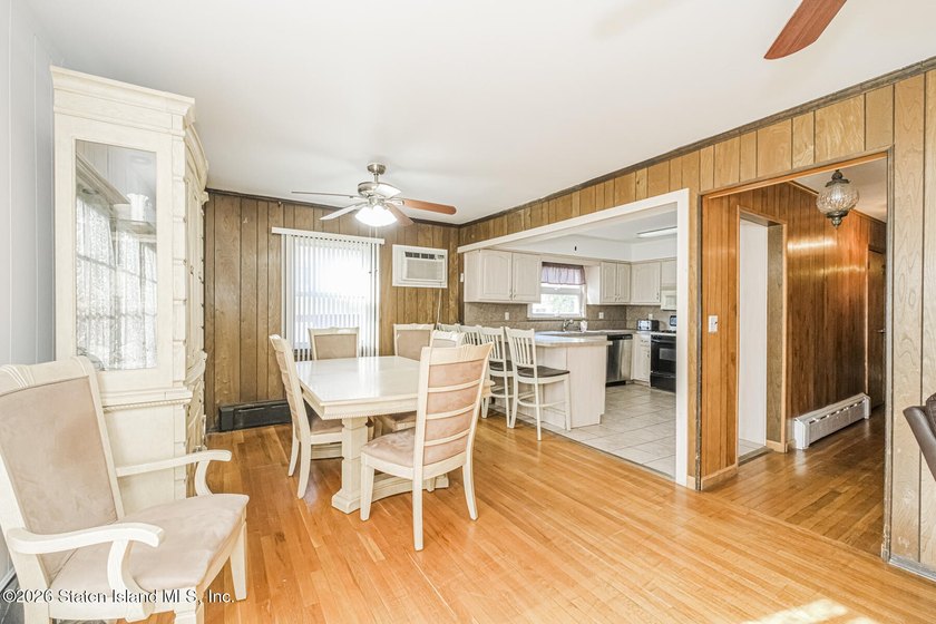 Custom two family detached home located in the exclusive - photo 9