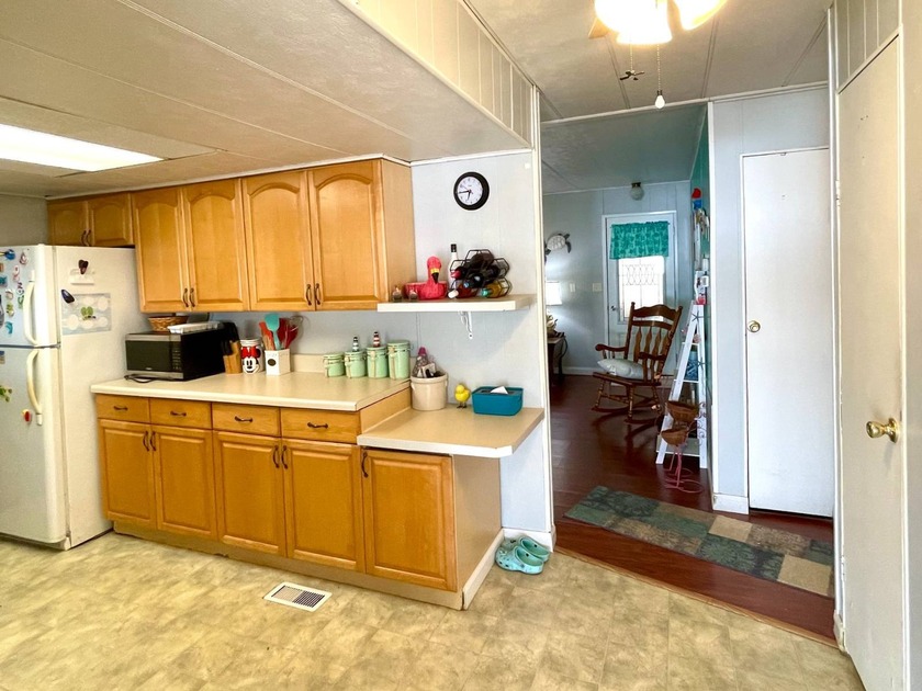 PRICED RIGHT &amp; MOVE-IN READY!! Welcome to this charming 2BD/2BA - photo 20