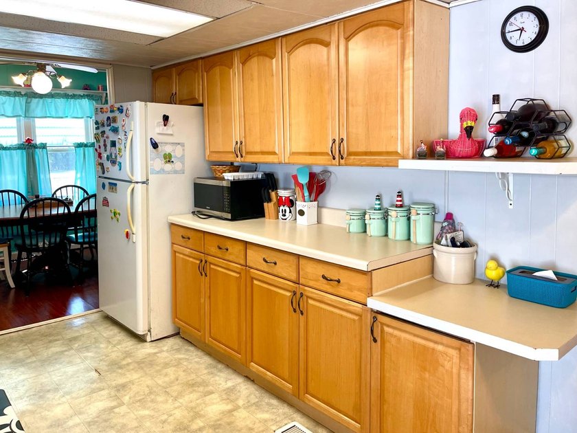 PRICED RIGHT &amp; MOVE-IN READY!! Welcome to this charming 2BD/2BA - photo 22