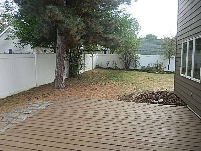 Charming home with wonderful space and many bedrooms. Main floor - photo 44