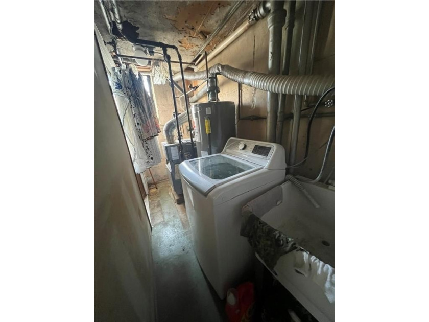 PRIME OLD MILL BASIN - EAST 57TH STREET! Solid Immaculate - photo 7