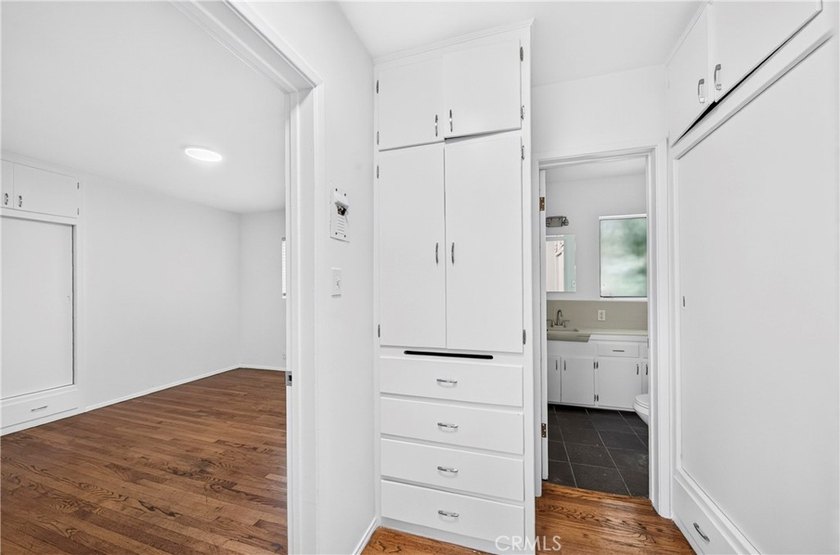 Welcome to 728 Cedar Ave #10, the only unit currently available - photo 17