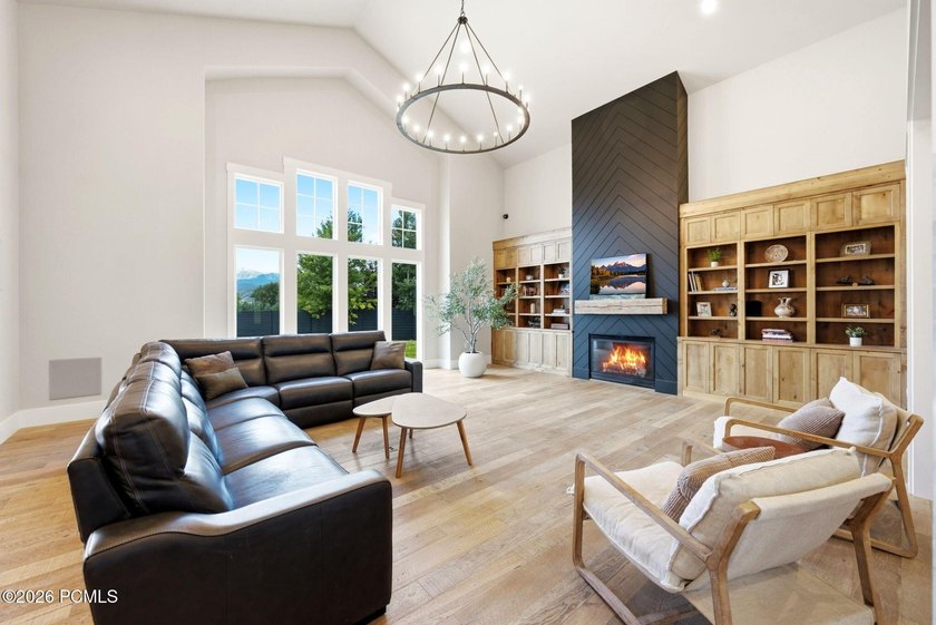 Set on a fully landscaped acre with open views of Mount - photo 2