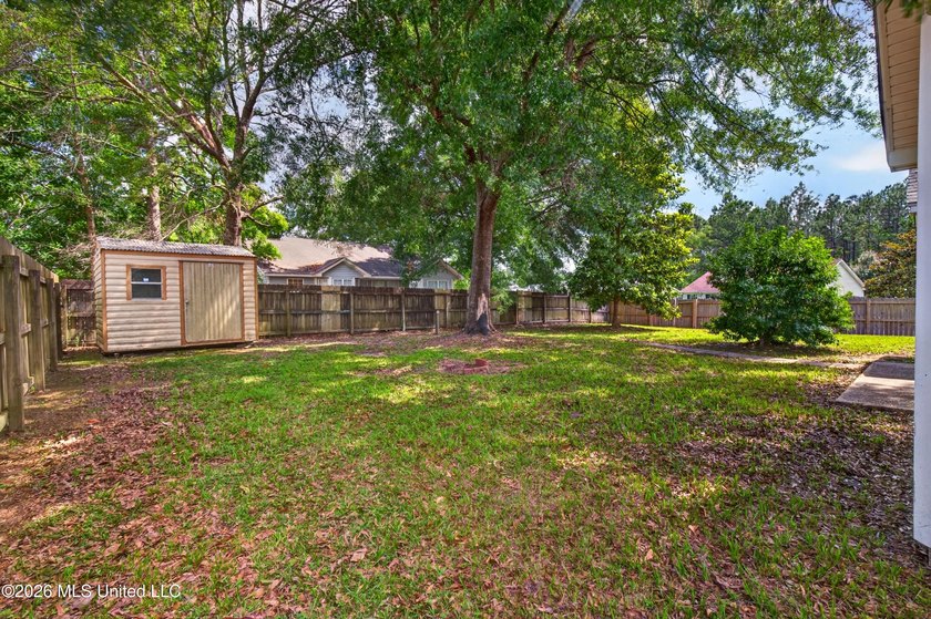 Cozy Home located on a sizable corner lot of Orange Grove in - photo 23